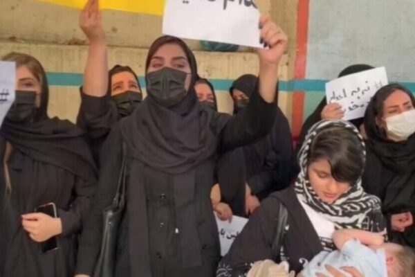 Женская революция в Иране продолжается, несмотря на репрессии