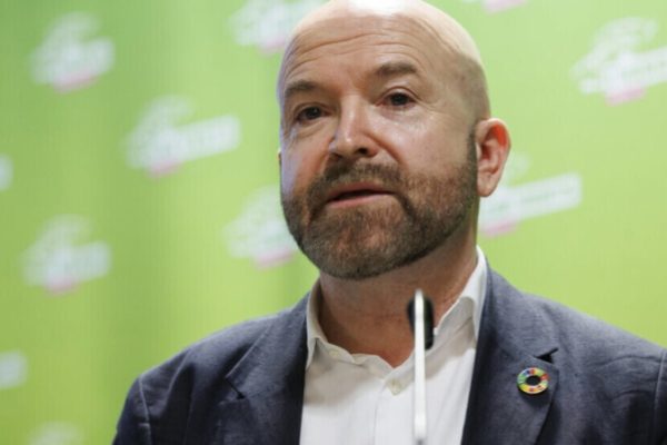 Николас Вальдер: курдское движение – единственная надежда на смену режима