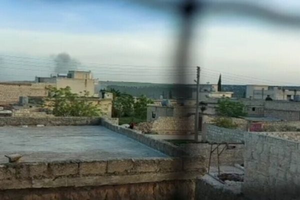 Турция бомбит деревни в Африне и Шахбе