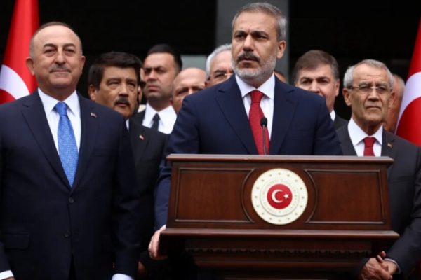 Шпион, ставший министром иностранных дел Турции, может изменить политику в Ираке
