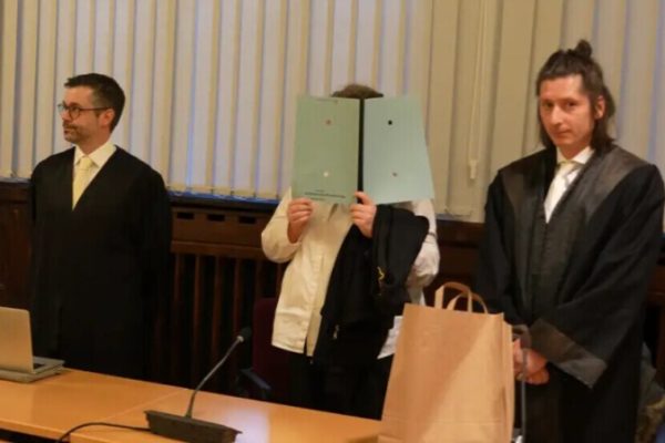 Женщина из ИГИЛ приговорена к более чем девяти годам тюрьмы в Германии