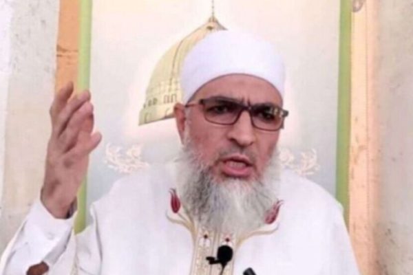 Диянет поддерживает имама, защищающего педофилию