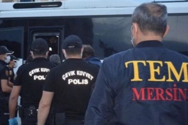 Полиция задержала 12 человек в Мерсине