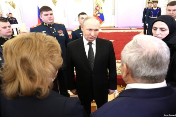 Путин заявил о своём выдвижении в президенты России