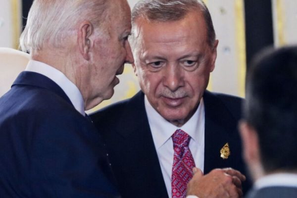 Эрдоган сближается с Байденом