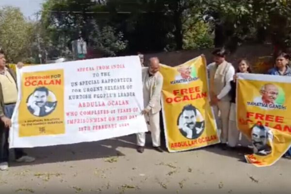 На демонстрации в Нью-Дели потребовали освобождения Оджалана