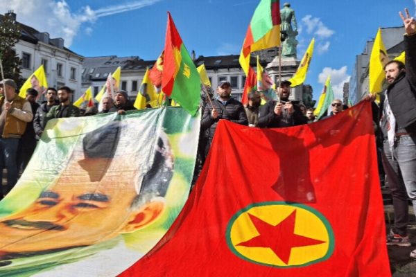 Общественность в Брюсселе возмущена расистским нападением на курдов