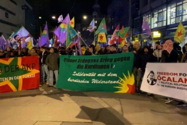 Протесты в Германии против расистских нападений