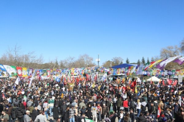 Участники Науроза в Анкаре призвали к  прекращению изоляции Оджалана