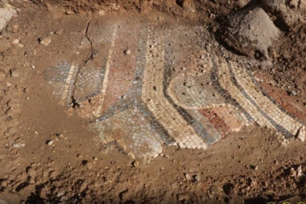 Историческая мозаика обнаружена в Манбидже