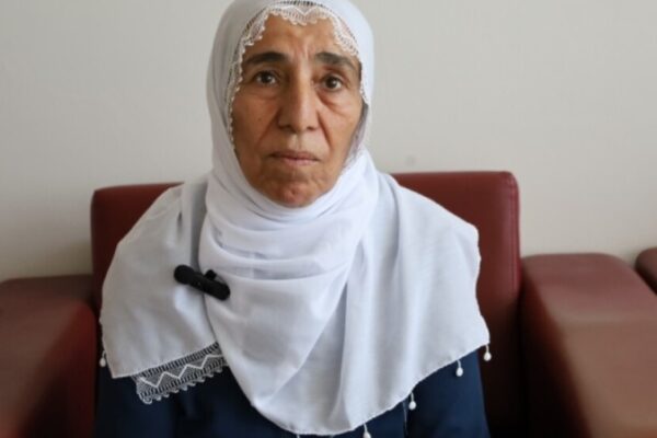 Нуран, потерявшая близких в конфликте: власти должны сделать шаг к миру