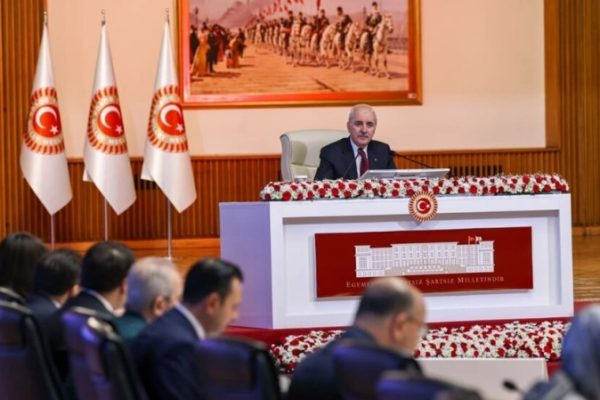 Куртулмуш: Парламент обеспечит общественное согласие и поддержку процесса братства