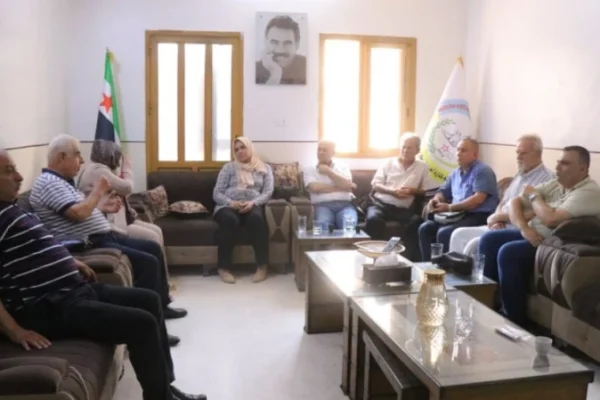 Политические партии посетили советы районов Ашрафие и Шейх Максуд для улучшения координации