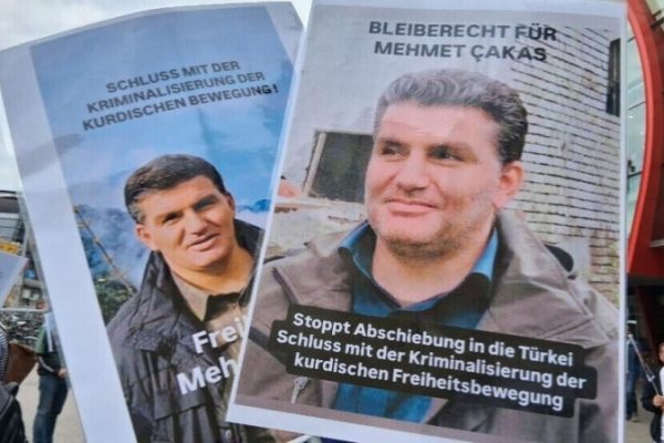 Угроза депортации курдского активиста Мехмета Чакаша временно предотвращена