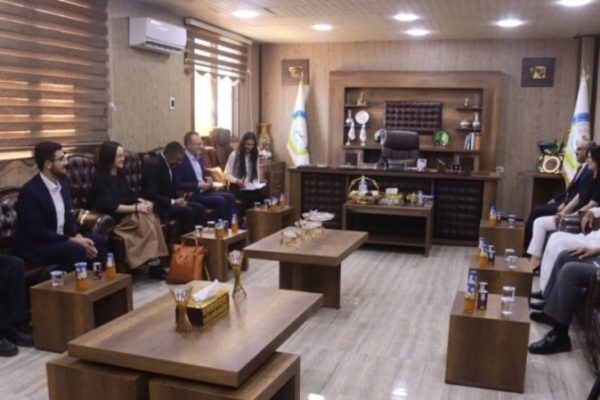 Австралийские делегаты встретились с активистками «Зенубии» в Рожаве