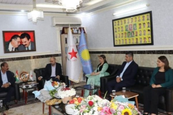 Делегация ПСК посетила ПДС в Сулеймании: мы поддерживаем Рожаву