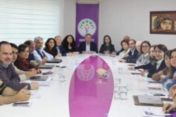 Исполком ПНРД обсудил встречу с Абдуллой Оджаланом и текущую повестку