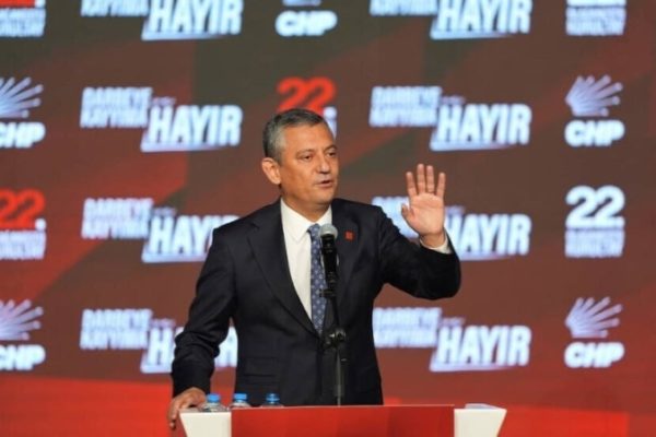 Озгюр Озел переизбран председателем НРП