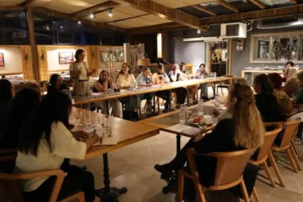 Женсовет ПНРД проводит встречи с женщинами в Анкаре