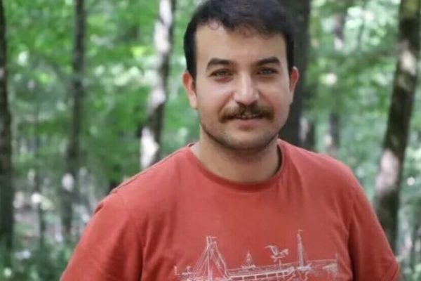 Журналист Джелалеттин Ялчин освобожден из-под стражи