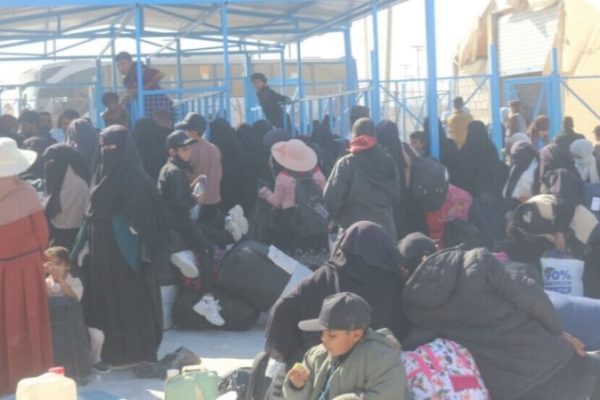 840 иракцев покидают лагерь «Холь» под наблюдением Международной коалиции