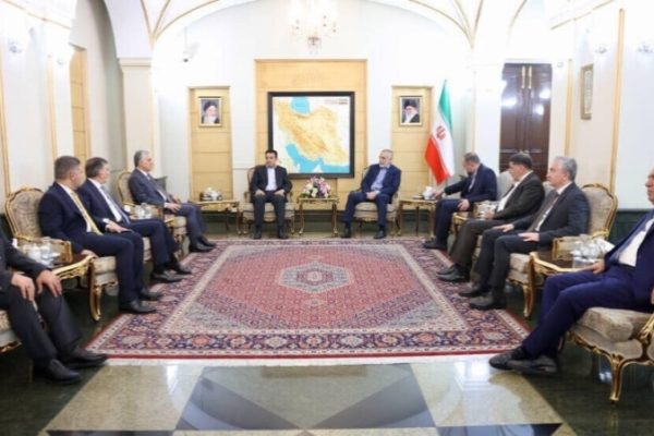 Делегаты из Ирака и Южного Курдистана прибыли в Тегеран на переговоры