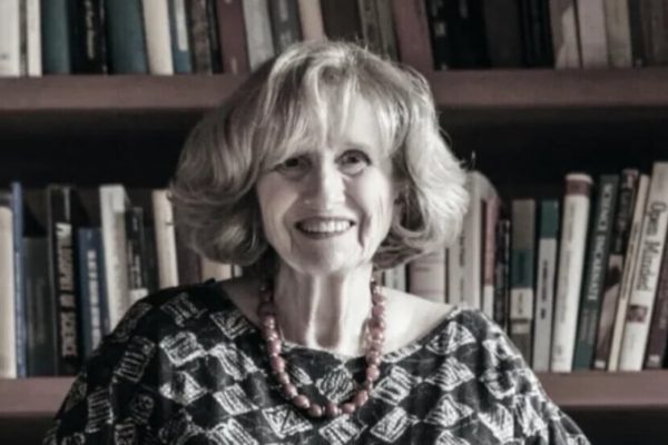 Ева Киттай поддерживает мирный призыв Оджалана