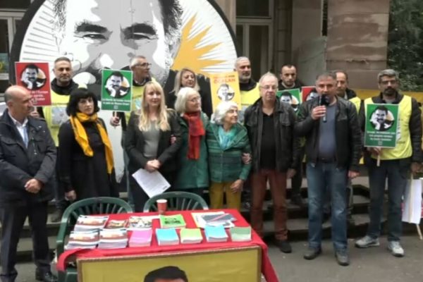 На демонстрации в Страсбурге Совет Европы призвали содействовать освобождению Оджалана