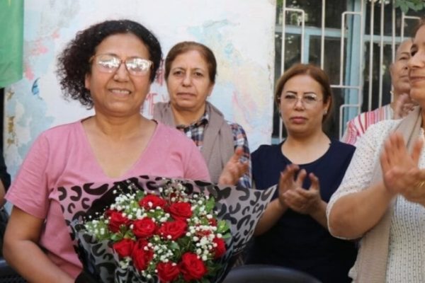 После 30 лет заключения активистка Хаджар Халил прибыла в Алеппо