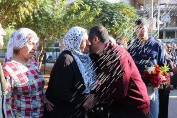 После 30 лет заключения политзаключённый Хусейн Халил вернулся домой в Алеппо