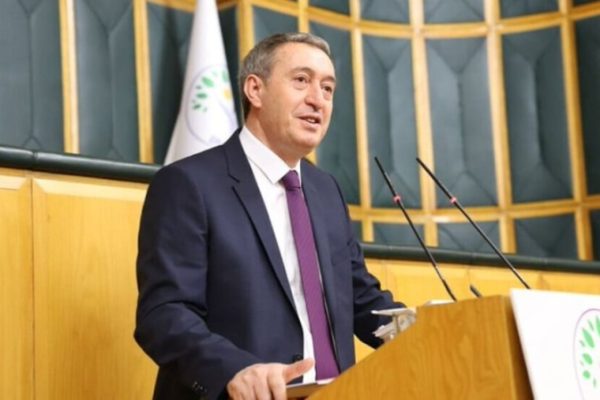 Тунджер Бакырхан: комиссия должна выслушать Оджалана для укрепления диалога