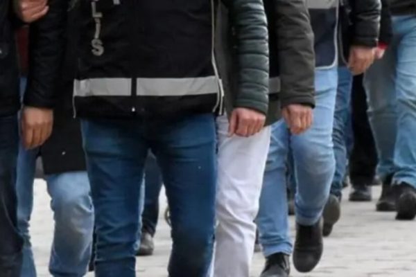 В ходе операции против социалистов в Анталье и Стамбуле задержаны 15 человек