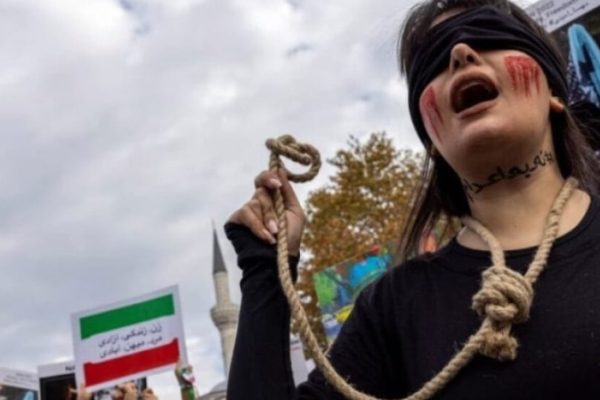 В Иране за 13 месяцев казнены 49 женщин, большинство — в восточных курдских провинциях