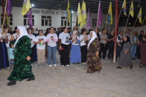 В «Махмуре» продолжается акция в поддержку Абдуллы Оджалана