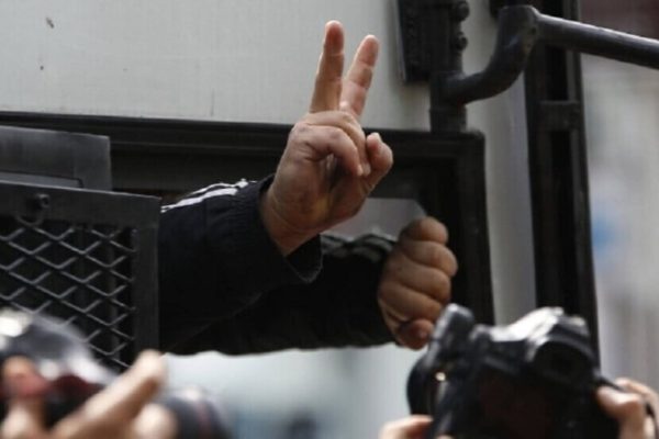 В Стамбуле задержаны не менее 9 молодых активистов