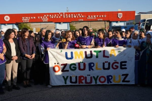 Женский марш приходит в Анкару: Признаем право на надежду