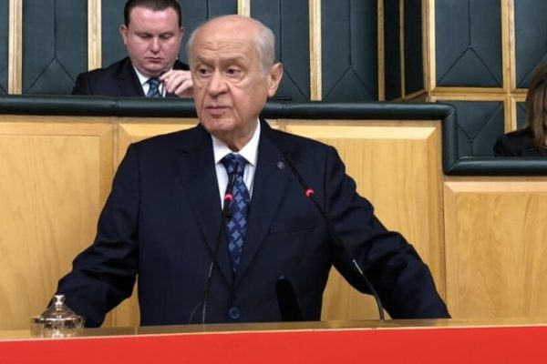 Бахчели: парламентская комиссия должна посетить Имралы и встретиться с Оджаланом