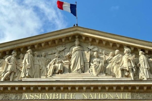 Французские парламентарии опубликовали заявление о праве на надежду и Рожаве