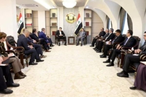 Ирак и США обсудили борьбу с терроризмом и ситуацию в лагере «Холь» на переговорах в Багдаде