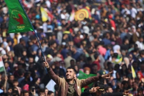 Коммунизм с социалистической точки зрения: примеры сапатистов и Рожавы