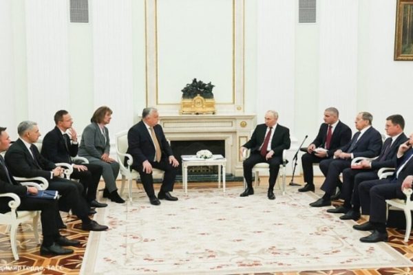 Путин и Орбан провели встречу в Кремле, подтвердив стабильность двустороннего диалога