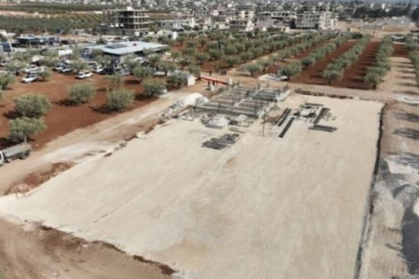 Турецкие компании продолжают строить колониальное жилье в Африне