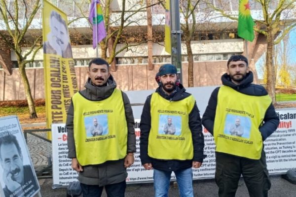 В Страсбурге началась 700-я неделя акции за свободу Абдуллы Оджалана