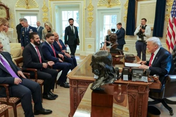 «Фигаро»: США включили децентрализацию в свою повестку дня