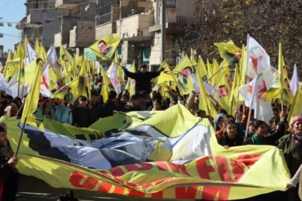 Марш в Кобани с требованием освобождения Абдуллы Оджалана