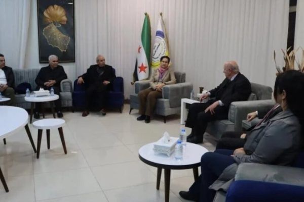 Омар Шейхмус посетил Департамент внешних связей Автономной администрации