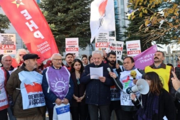 Протестующие призывают к более справедливому экономическому порядку