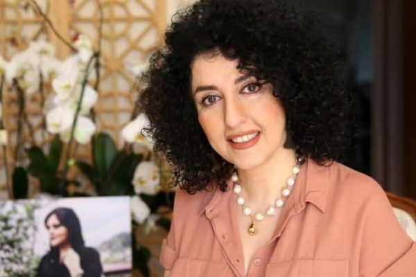 Семья Наргис Мохаммади заявила о применении насилия при её задержании в Иране