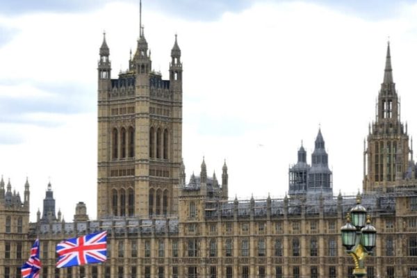 Великобритания поддержала новый процесс между Турцией и РПК