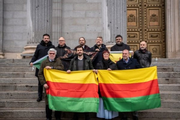 Депутаты просят правительство Испании включить вопрос о Рожаве в повестку дня